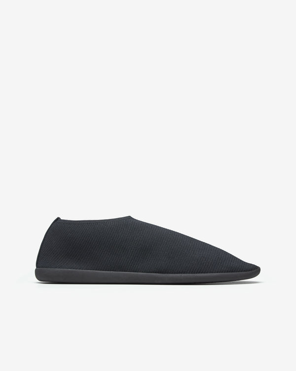 softromaine - Women's Soft Flat - (Black)