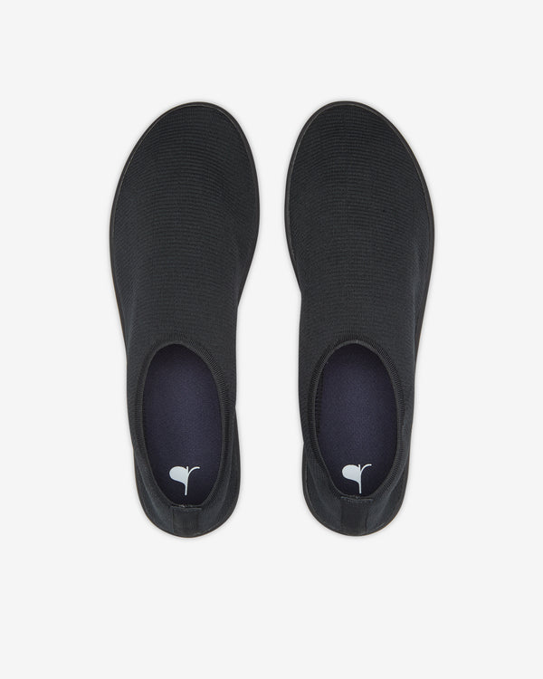 softromaine - Women's Soft Flat - (Black)