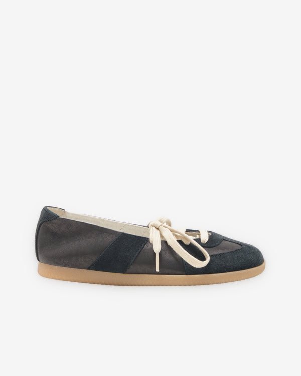Maison Margiela - Women's Replica Soft Laced Ballet Flats - (Black)
