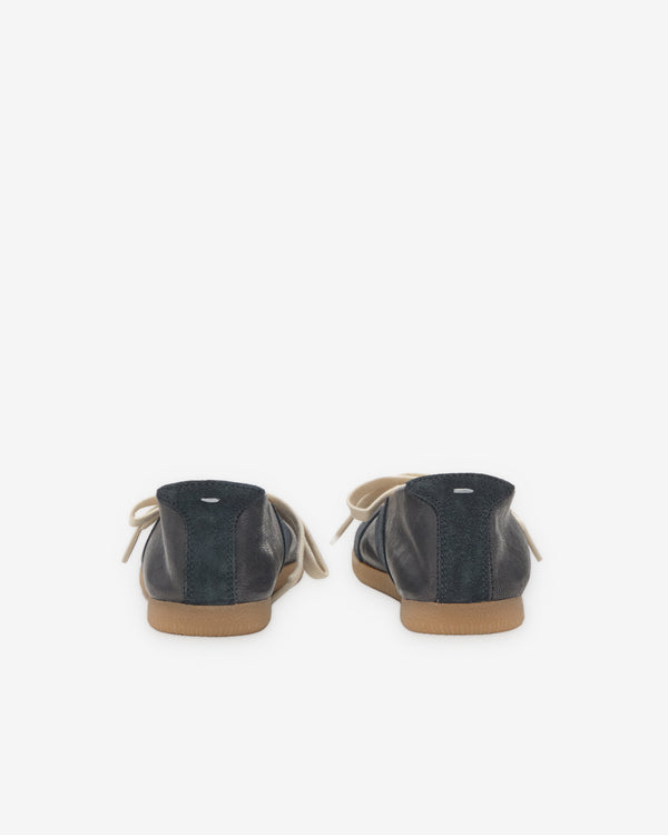 Maison Margiela - Women's Replica Soft Laced Ballet Flats - (Black)