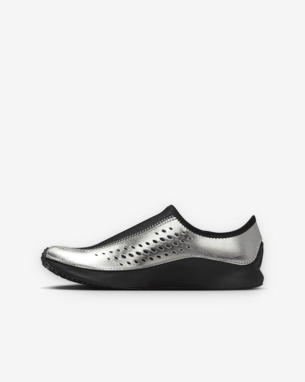 Nike - Women's Air Superfly MOC Sneakers - (Metallic Silver)