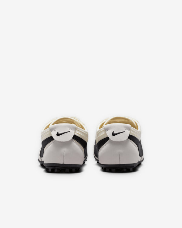 Nike - Women's Nike Moon Shoe OG - (Soft Pearl)