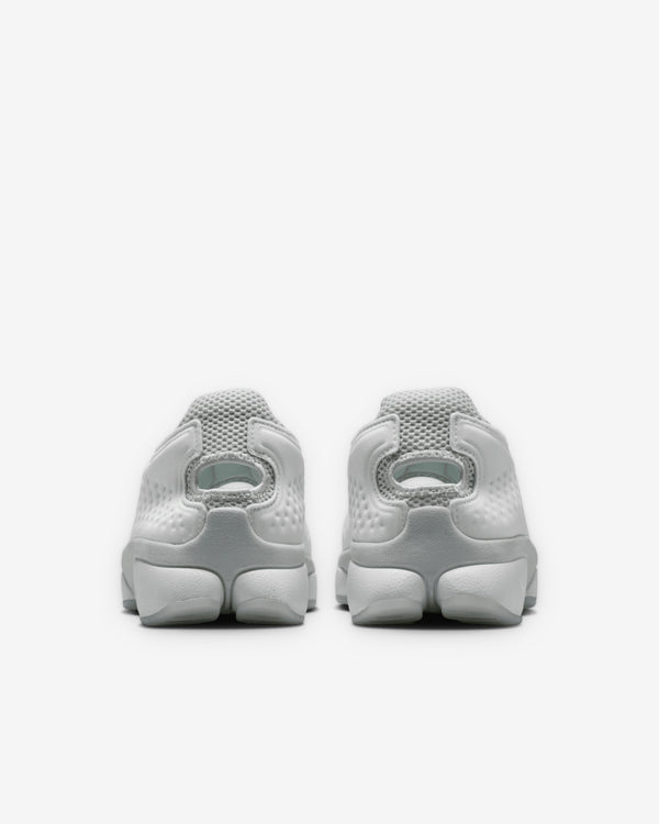 Nike - Rift 2 - (Summit White Swan)