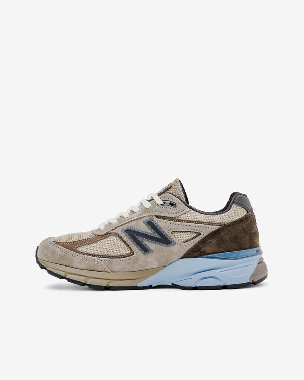 New Balance - Auralee 990V4 Sneakers - (Brown)