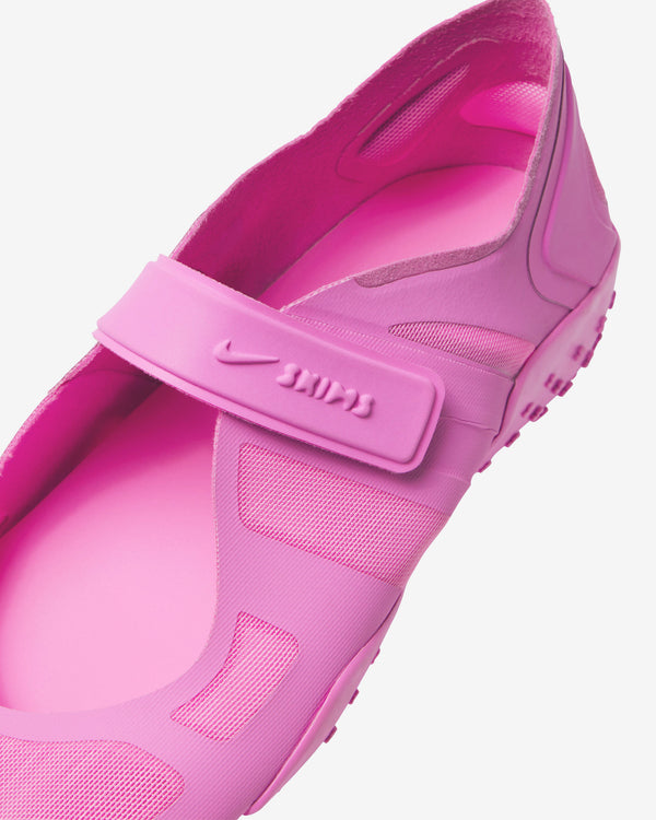NikeSKIMS - Women's Rift Mesh Sneakers - (Pink)
