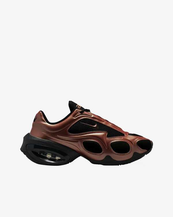 Nike - Women's Air Max Muse Sneakers - (Black/Gold)