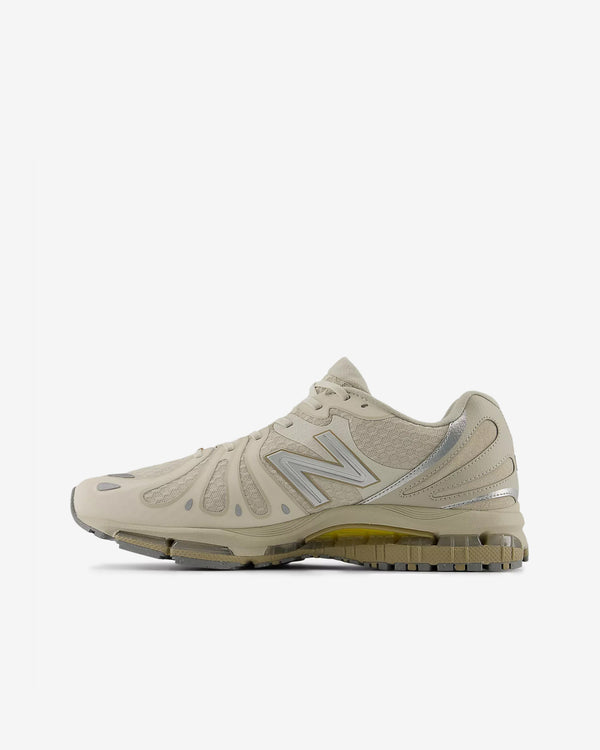 New Balance - Men's 1890 Sneakers - (Linen)