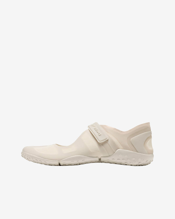 NikeSKIMS - Women's Rift Mesh Sneakers - (Light Bone)