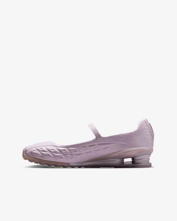 Nike - Womens Shox Z Calistra Sneakers - (Pink)