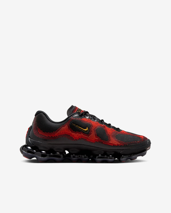Nike - Men's Air Liquid Max Sneakers - (Team Red)