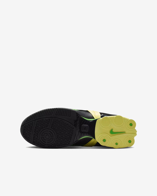 Nike - Women's Total90 Shox Magia Sneakers - (Black/Yellow Diamond)