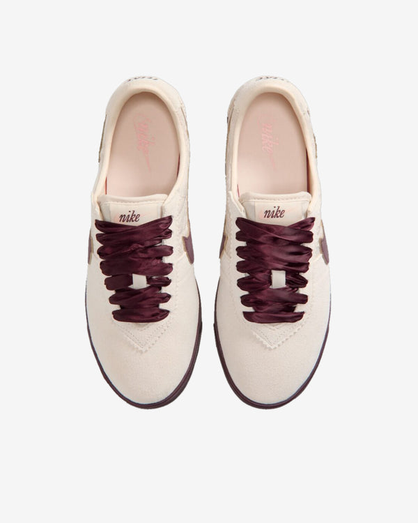 Nike - Women’s Astrograbber SE Sneakers - (Light Cream/Burgundy Crush)