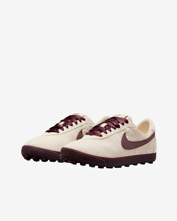 Nike - Women’s Astrograbber SE Sneakers - (Light Cream/Burgundy Crush)