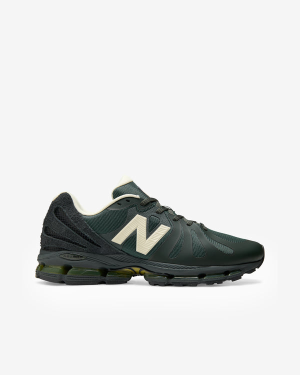 New Balance - Men's Stone Island ABZORB 1890 Sneakers - (Deep Forest Green)