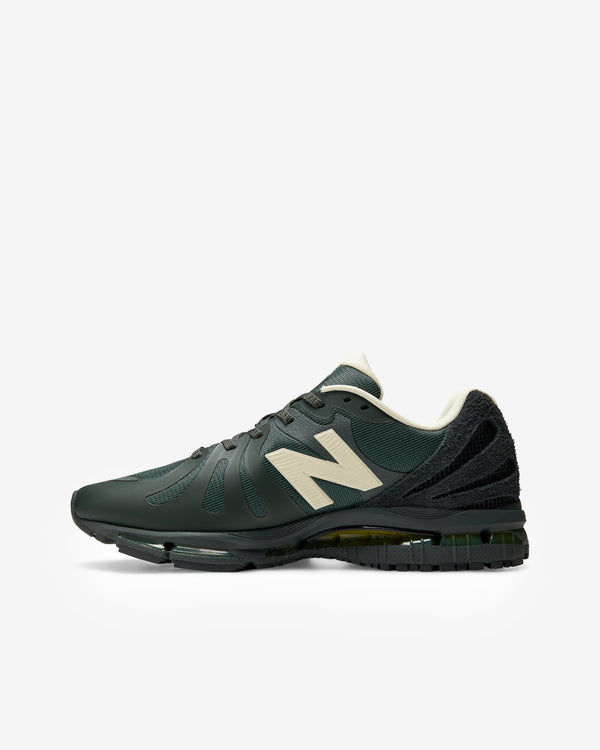 New Balance - Men's Stone Island ABZORB 1890 Sneakers - (Deep Forest Green)